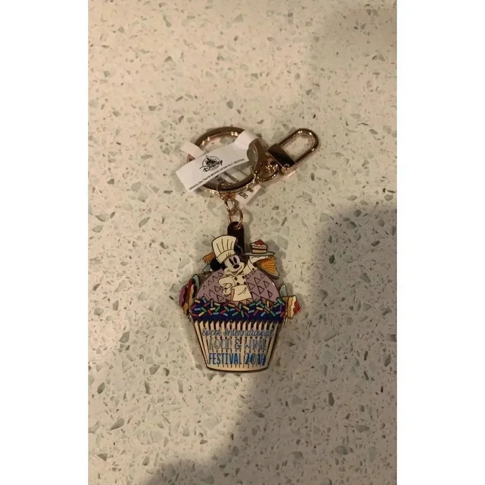 2019 food and wine mickey keychain